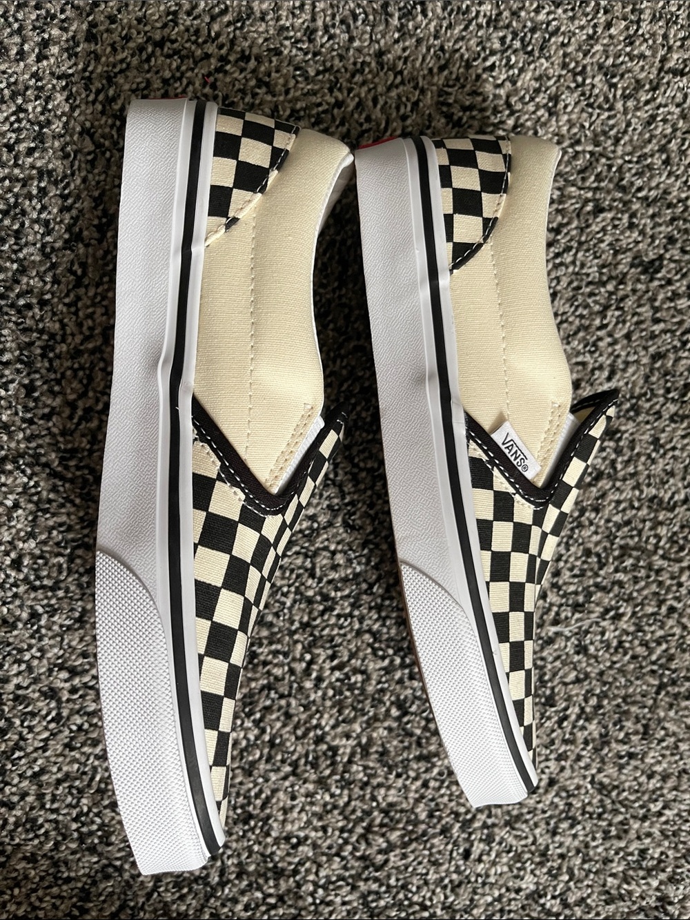 Vans - Picture 5 of 6
